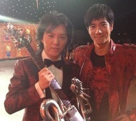 ���Ƶϳ���������������զ���� ���Ƶ�����������һ�ж��ǳ���