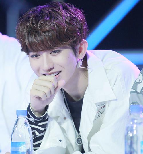 ���������°��ǲ��������� ����������ǰ����Ƭ