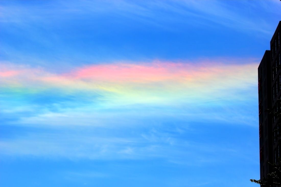 七彩祥云是什么征兆 七彩祥云的佛教意思是什么