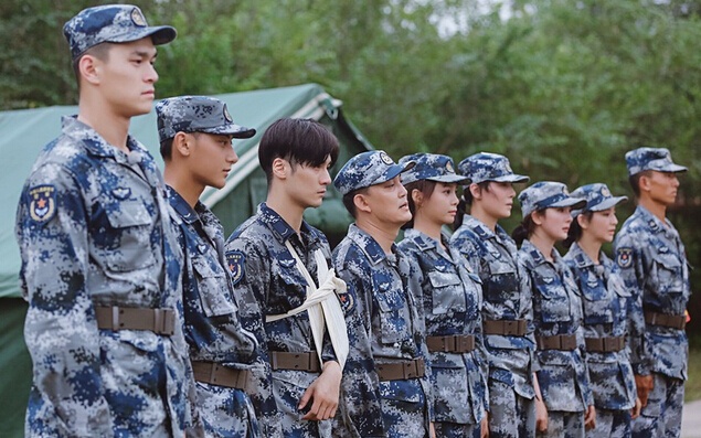 ������������Ƭ�ع� ��������Ů����