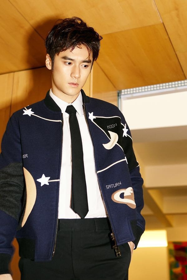 ������������Ƭ�ع� ��������Ů����