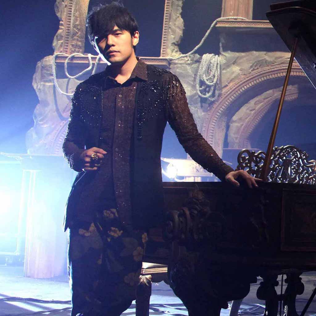 �ܽ��׳��Լ����ձ���������� �ܽ����ڻ�����̳�ĵ�λ��������