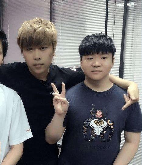 ���ɷ���˭�ĸ��� ���ɷɺ�¬��ΰ��ʲô��ϵ