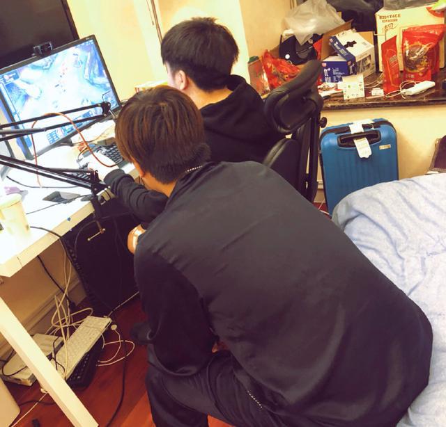 ���ɷ���˭�ĸ��� ���ɷɺ�¬��ΰ��ʲô��ϵ