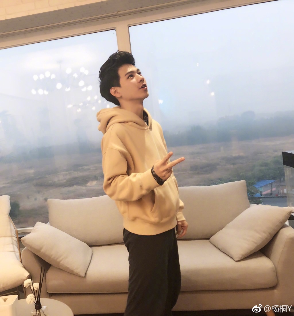 ��ͩΪʲô��İ·��ʹ ���ڱ��μ���Ϊʲô��ô�ܻ�ӭ