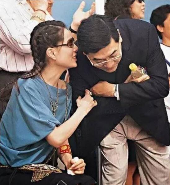 ��ӦȪ���ڵ�����������״��� ��Ϊʲô˦��С��Ů����ͮ