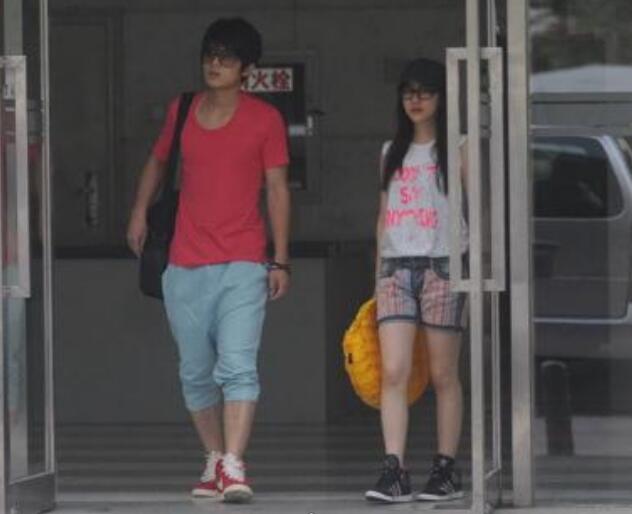 ��������������˭ �������������ϼ��