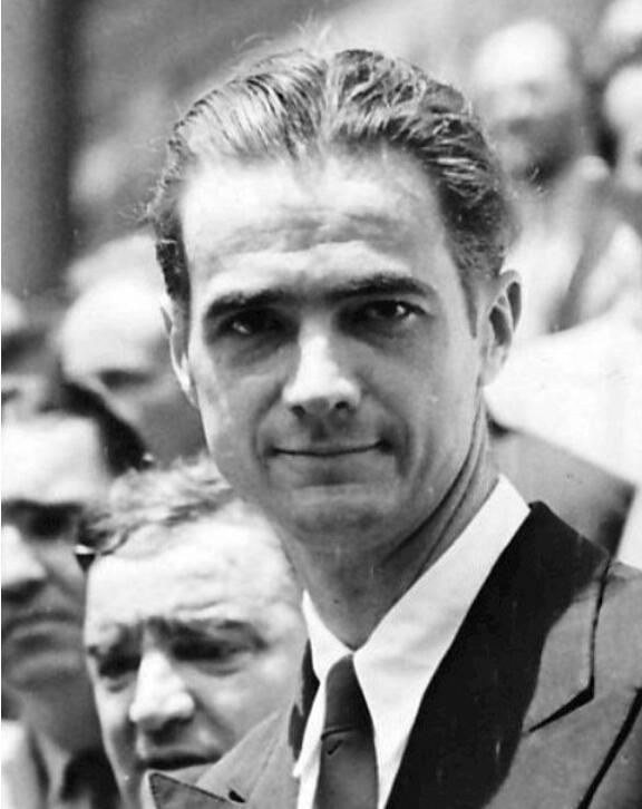 �����¡���˹���Ų���ô������ Ϊ��˵������ΰ��İܼ���