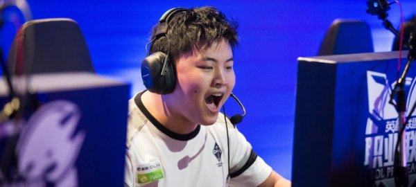 ���Ժ�Ϊʲô�м�ͼͼ����С����UZI ���Ժ�������н����Ǯ