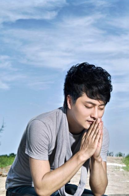 云飞为什么和前妻高月离婚 高月是干什么工作的