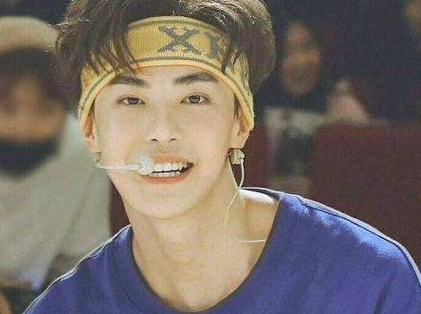 �����ѩ�������¼������� ����ǰŮ������˭