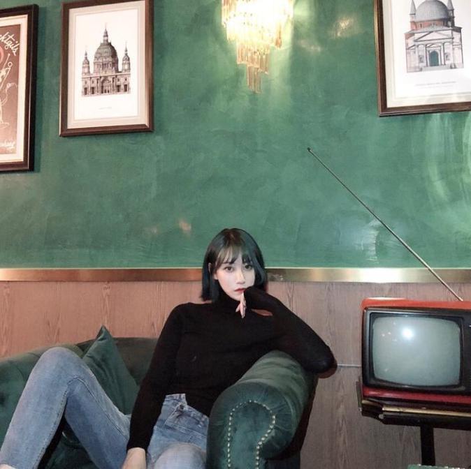 �������������׵İ���������� ���������еĻ���Ů��