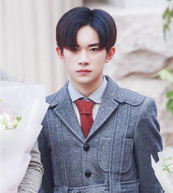 a������ʲô��˼ A������һЩ��Ƭ����