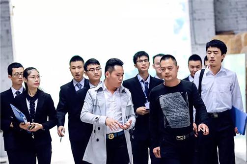 ����������ô�ɹ��� ����������Ǹ�ʲô��