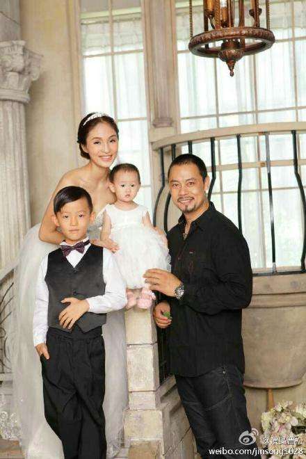 晋松老婆李汶桐图片 晋松是什么运动员