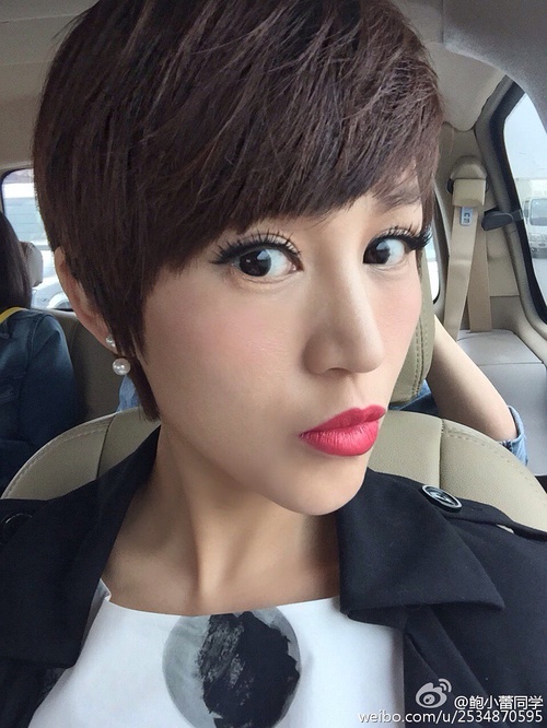 鲍蕾和鲍莉是亲姐妹吗?鲍蕾为什么总化浓妆