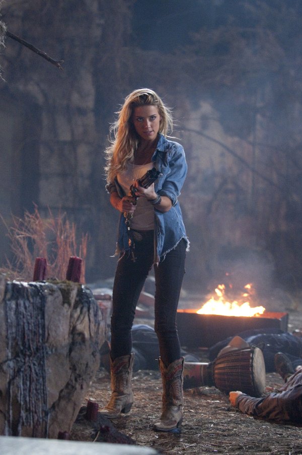 �񱩷ɳ���ʲô��Ӱ �񱩷ɳ�Ů��������