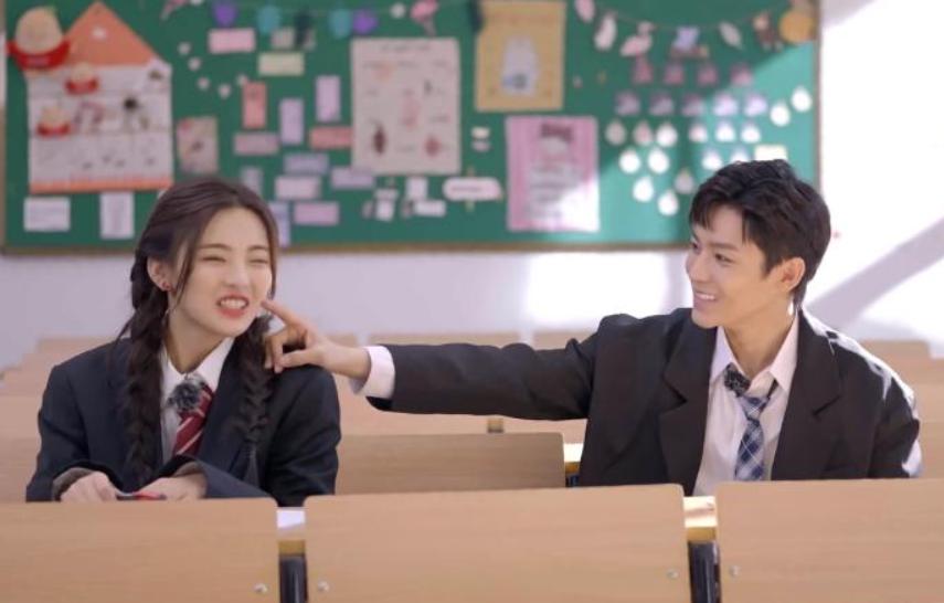 �����׷����Ů������˭ ����������ǰ��Ա�