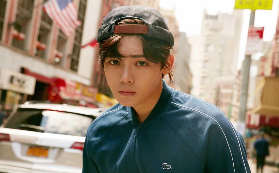 �����׷����Ů������˭ ����������ǰ��Ա�