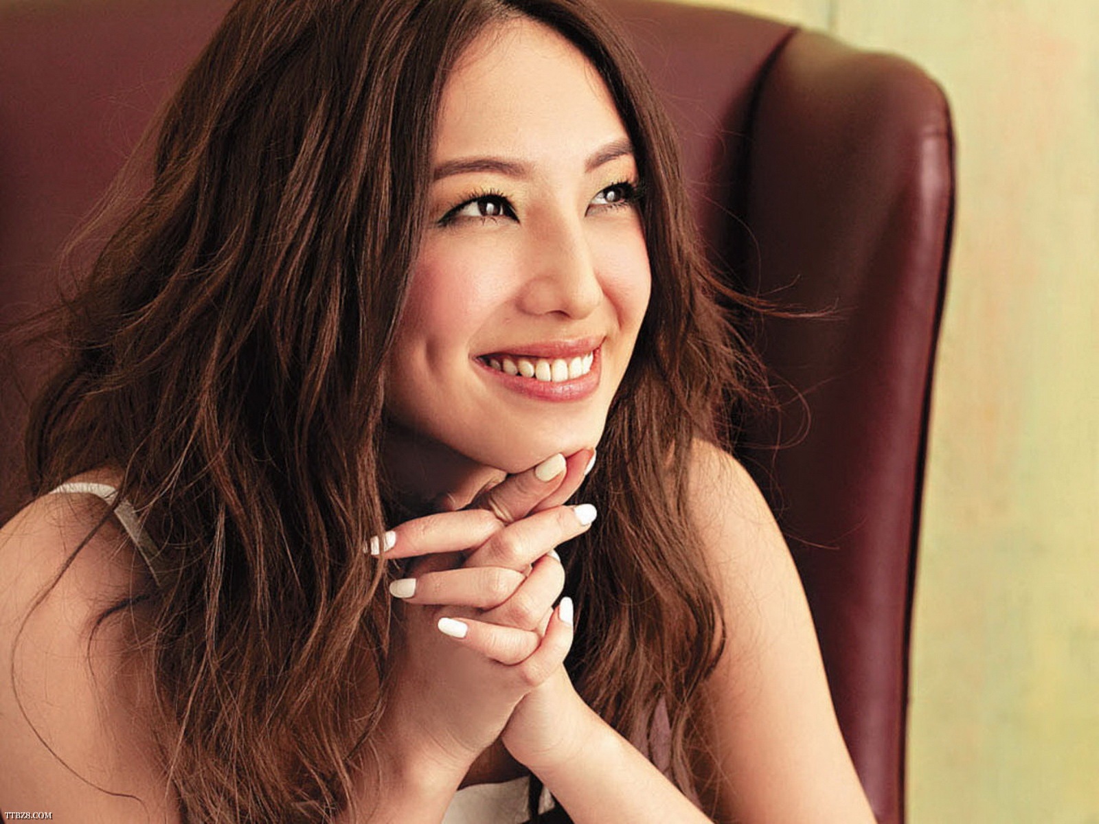 郑希怡掉裤子事件图片 郑希怡和郑欣宜是什么关系