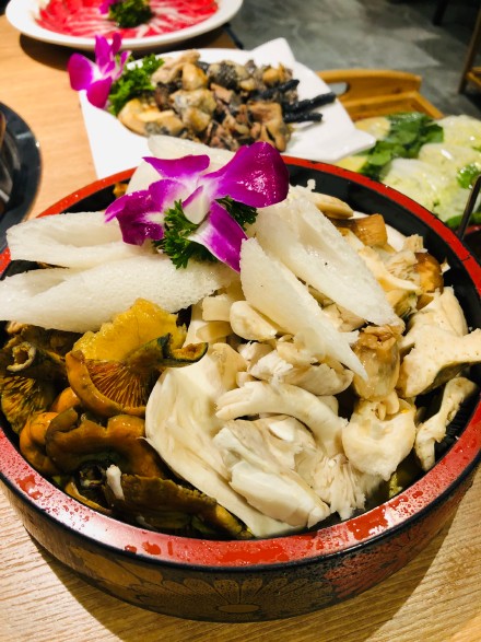 Ұ�������ܺ�ʲôһ��� ��������300��ʳ��Ұ�����ж��¼�