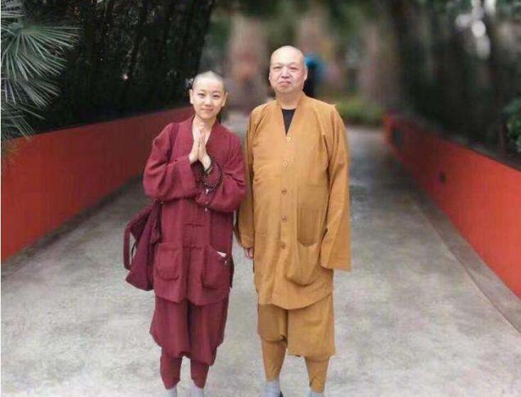 ����˹��������ļٵ� ����˹���ڵ���Ƭ����