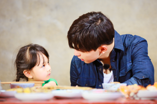 邓伦为什么不跟小山竹一起睡 邓伦和小山竹是什么关系