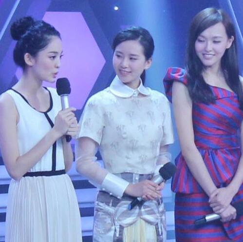 古力娜扎唐嫣身高对比差距大 两人皆貌美被称“神仙姐姐”