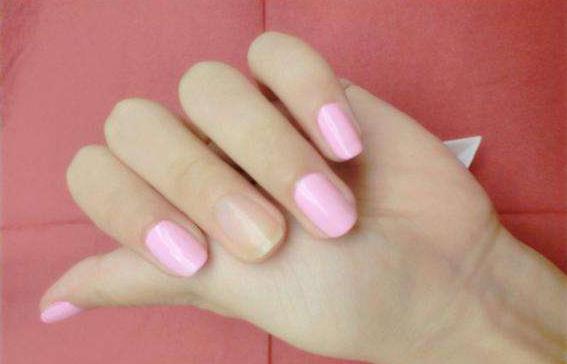 ��ָ�װ�ʾʲô��˼ Ů�˺����׻����һ�ְ�ʾ