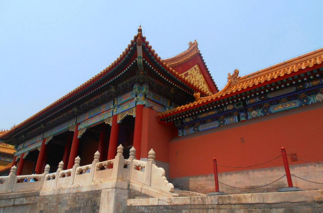 ���ڹʹ���������ס�� �ʹ�����ֵ���侯˯����