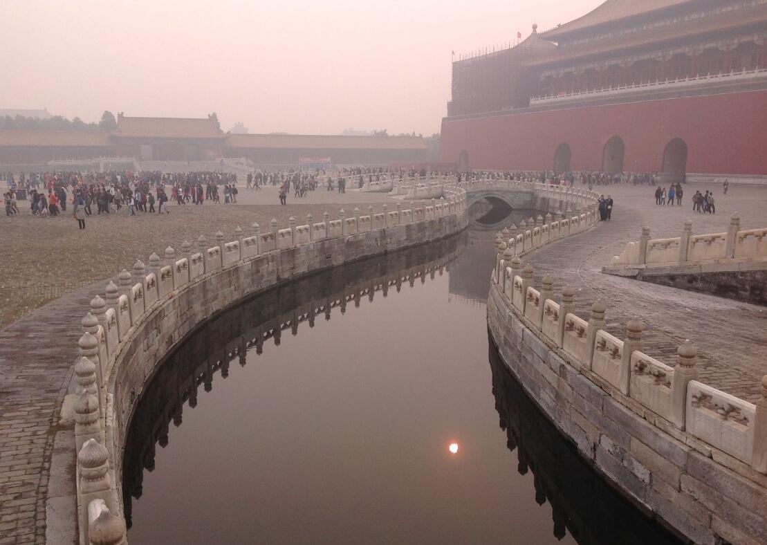 ���ڹʹ���������ס�� �ʹ�����ֵ���侯˯����