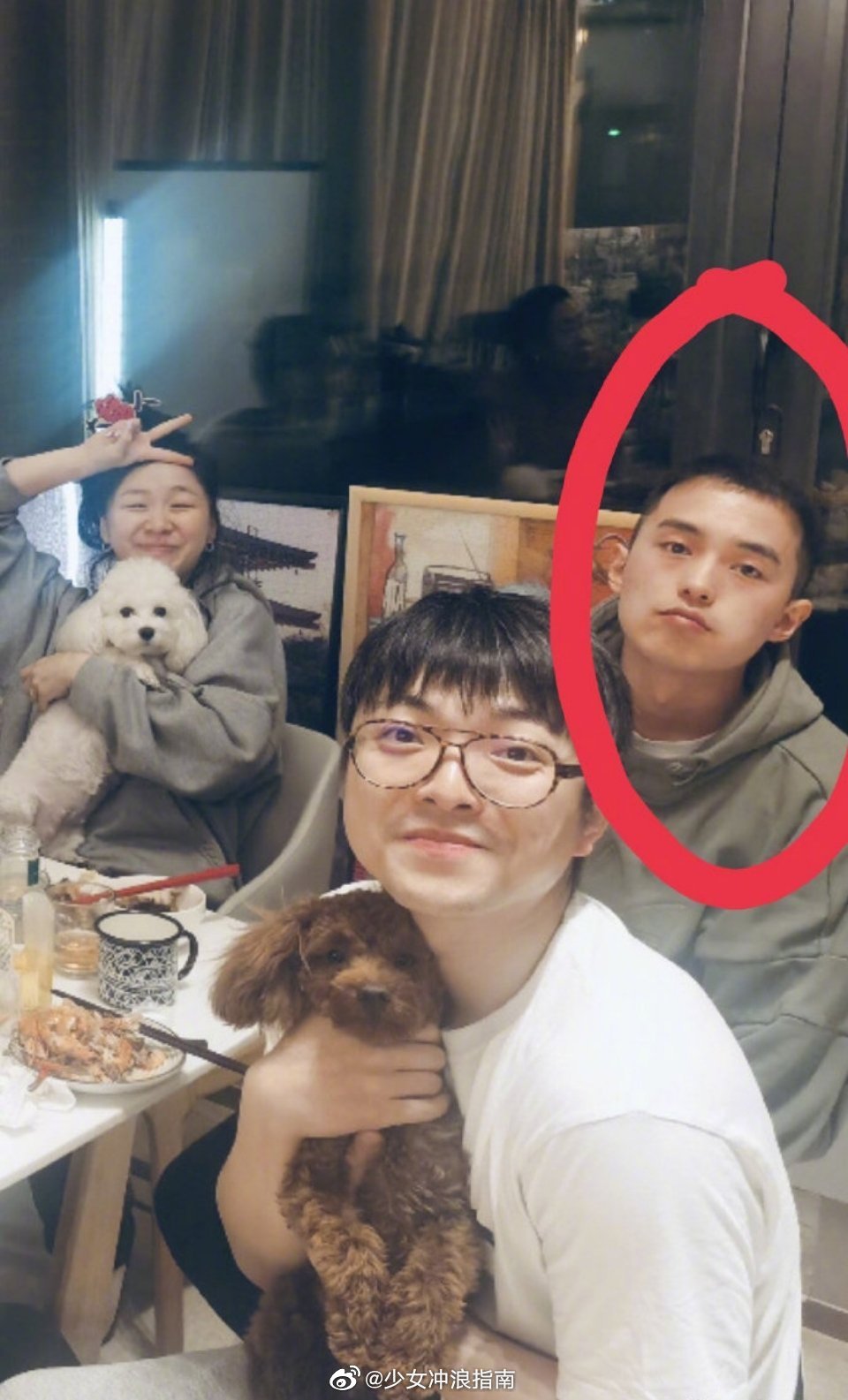 金靖男朋友舒奕橙资料照片 金靖男朋友不是李佳琦是肯定啦