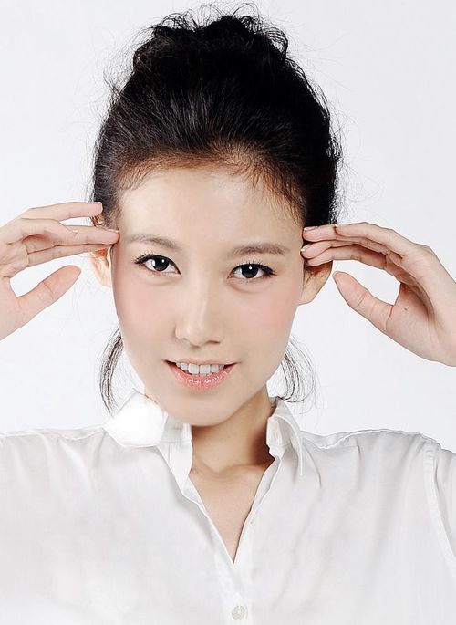 贺刚现实中的老婆是谁?贺刚和刘德华合影照片