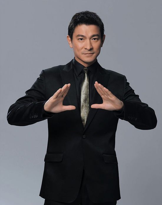 贺刚现实中的老婆是谁?贺刚和刘德华合影照片