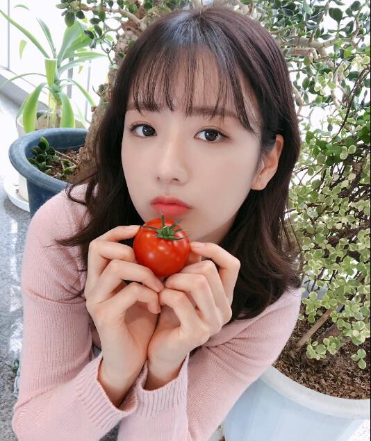 尹普美在韩国有多火 她的素颜照片什么样