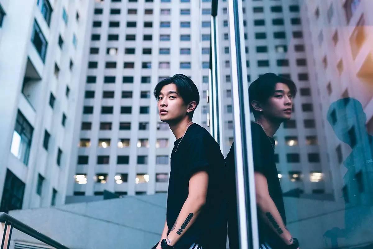 满舒克和苏西利分手了吗 满舒克几几年的 人品怎么了