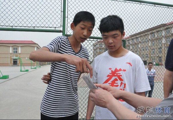 �������������ڶ����� �����ĸ�ĸ���߶���