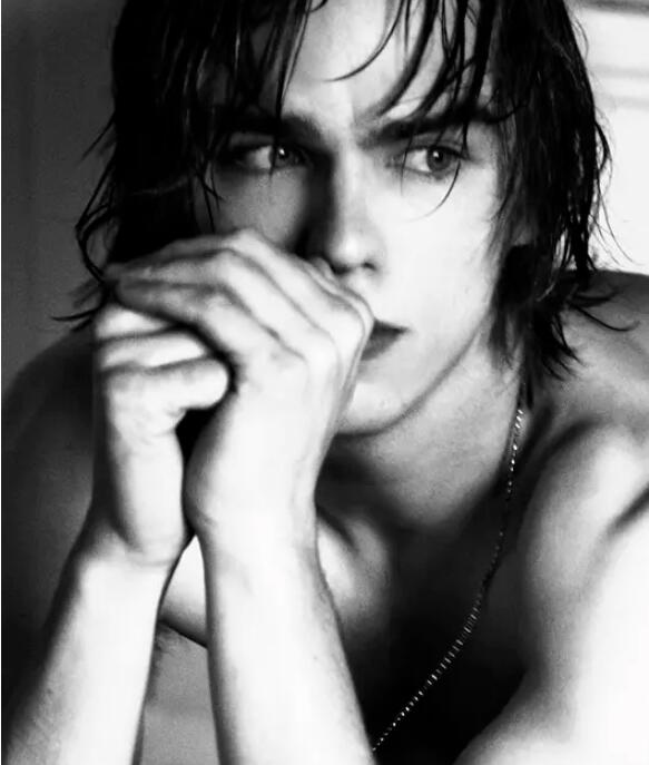 �����˹�����ظ������ϼ�� ���ݵ�ӰƬ�������ܸ�