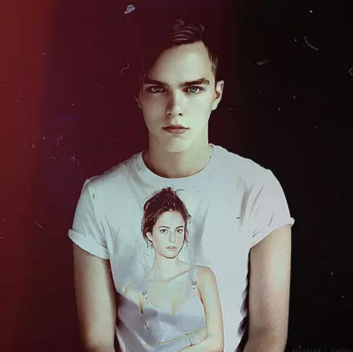 �����˹�����ظ������ϼ�� ���ݵ�ӰƬ�������ܸ�