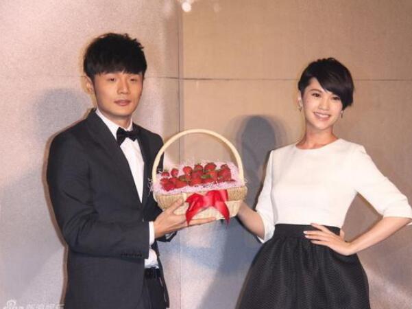 ���ٺ��ж��ٸ�ǰŮ�� ���ٺ���½����������Ϊʲô����