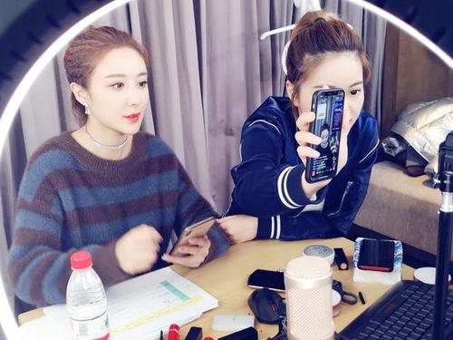 薇娅和四哥是什么关系 薇娅与四哥是同父异母的兄妹吗