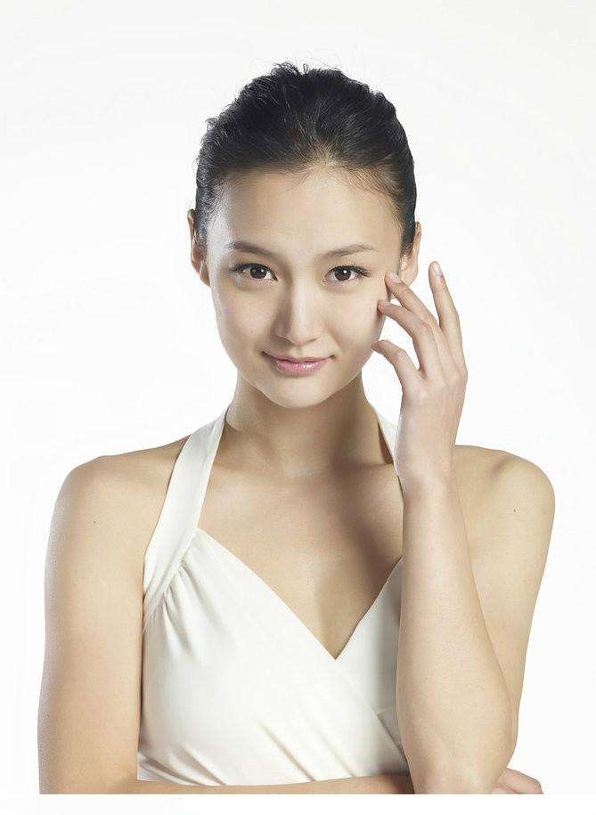 ţ������˭�������Ͼ�����ʲô ����Ĭ���ֺ��������¼���ʵ��