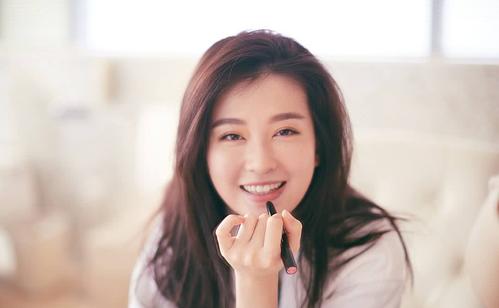 乔欣家为何那么有钱爸爸做什么生意 乔欣是乔氏集团董事长女儿吗