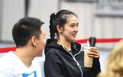 �������ϣ���Ǹ�ʲô�ĺ�լ�ع��Ǹ����� ���ϣ��ô��ʶ�ų���