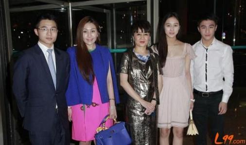 ��������ô���ĺ�����Ȼ���� ������һ��������Ů��һ������ȥ��