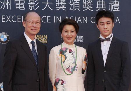 ��������ô���ĺ�����Ȼ���� ������һ��������Ů��һ������ȥ��