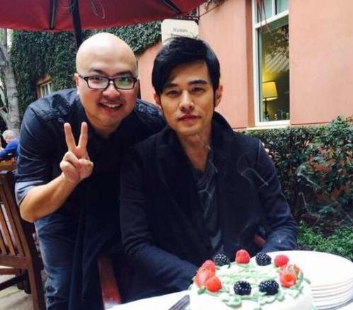 �����ܽ��׼�׵�ײ����׶��ع� ���赣���ܽ��ײ���ʹ�������