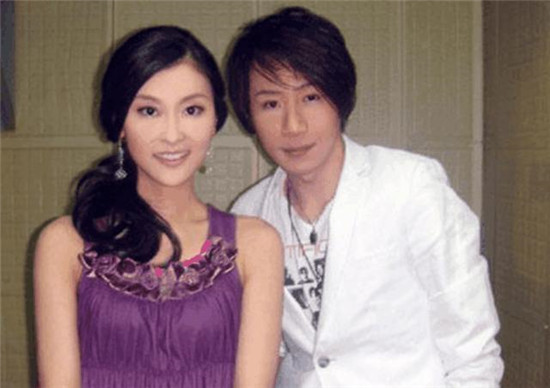 刘谦老婆和孩子照片 刘谦老婆王希怡个人资料简介身价是富三代