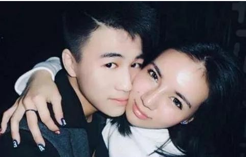 ���������һ������˽�����ع� �������������м��ҳ��������׵�