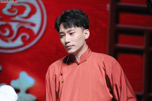 德云社何九华个人资料简介背景介绍 何九华家是干什么的富二代吗